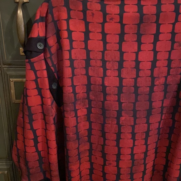 OZAI N KU Tunic - Picture 2 of 9